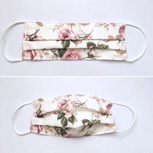 Floral mask with filter pocket